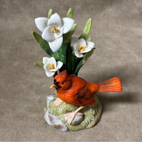 Cardinal & Flowers Figurine by Aldon - Picture 4 of 8